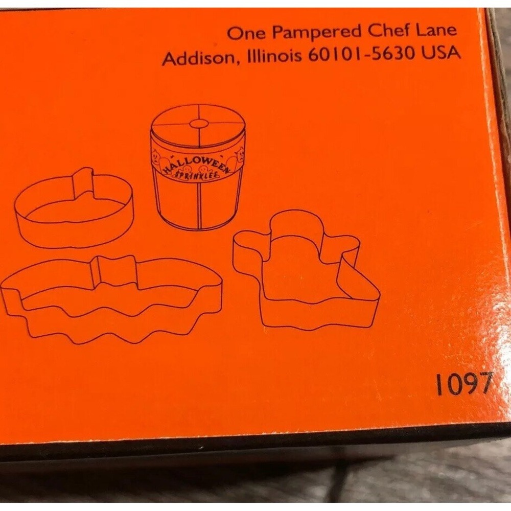 New Pampered‎ Chef 3 Piece Halloween Cookie Cutters Pumpkin Ghost Bat